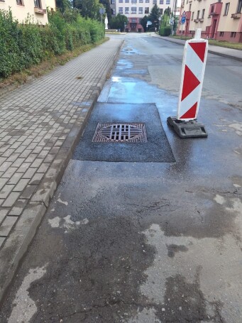 06bdf9d7-2294-4b42-aa9f-0ec42e96a337