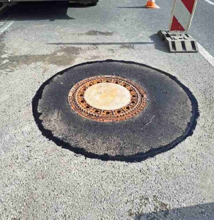 Červený Kostelec poklopy